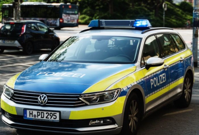 Polizei Garbsen Löst Massenschlägerei am Sperberhorst auf