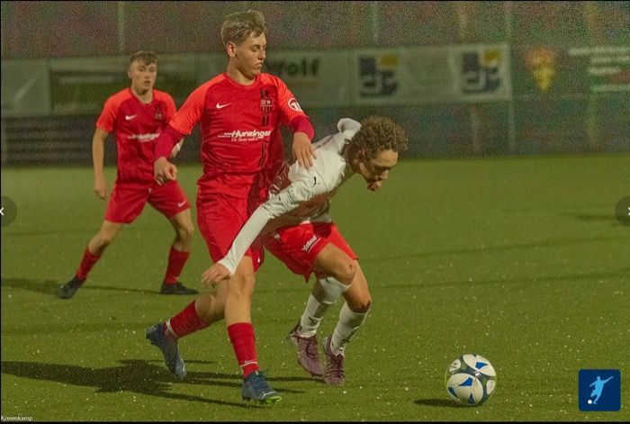 STAR Spieler steht kurz vor Verpflichtung zum FC BAYERN!!!! Verletzt sich aber im letzten Training! Karriereaus???